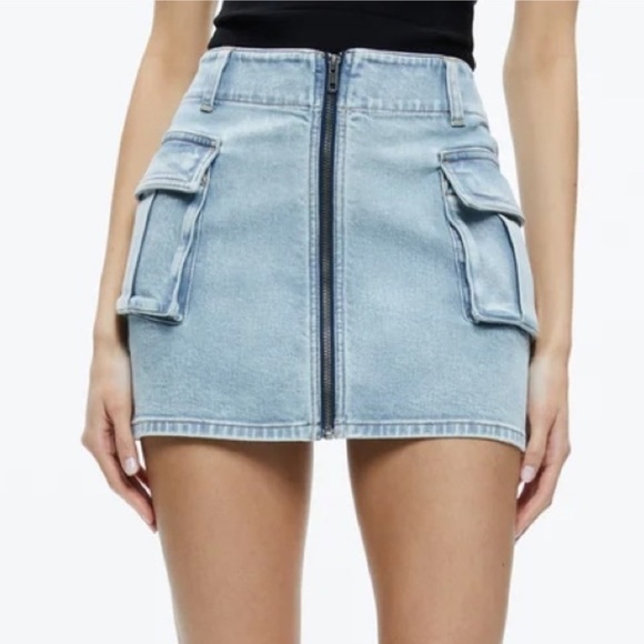 Alice + Olivia Rahmi Cargo Denim Mini Skirt - Picture 5 of 5